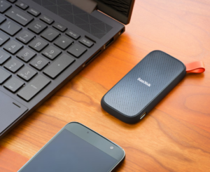 SanDisk Portable SSD 1TB USB-C 3.2: almacenamiento rápido y portátil para llevar tus archivos a todas partes por 139€ antes 199€.